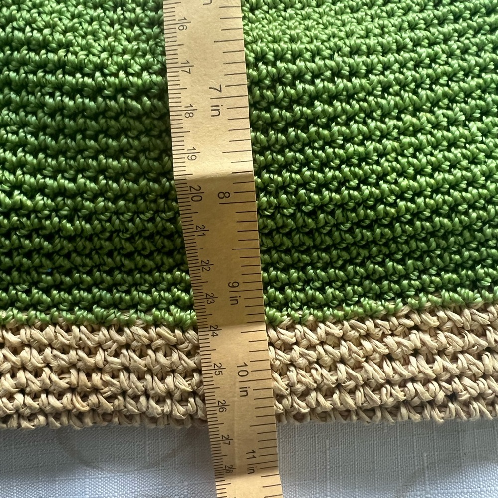 Green and Tan Woven Handbag - Picture 4 of 4